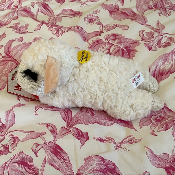 🏝️Big $5 Sale!🏝️Lamb Chop Squeaky Dog Toy - Picture 5 of 7